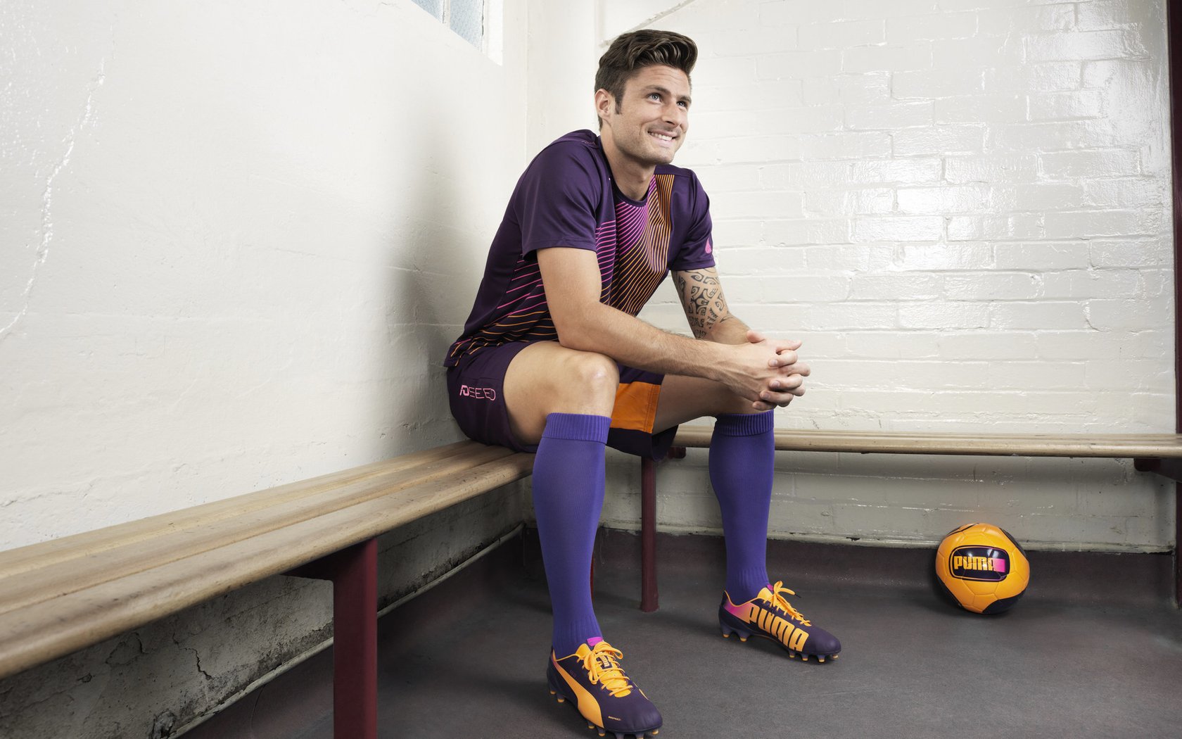 西班牙队带队取胜!,穆雷重要时刻出色防守比赛高潮迭起